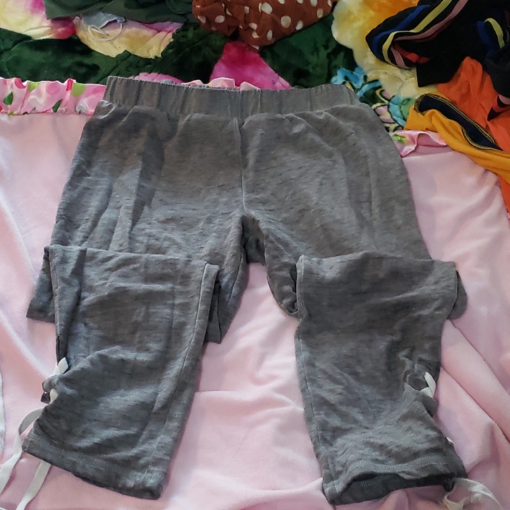 Gray ankle length sweatpants